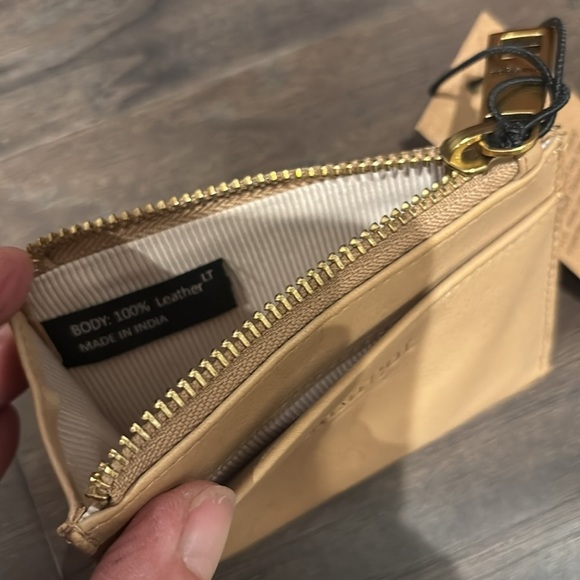 Margot New York Genuine Leather zipper top, internal coin holder, 4 card slot - Picture 3 of 6